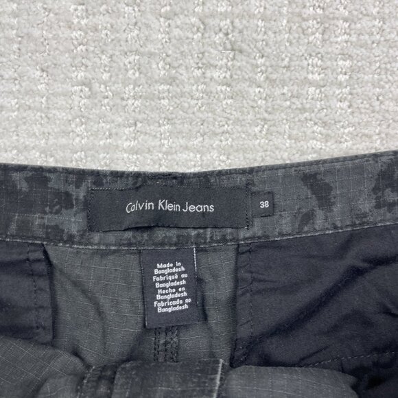 Calvin Klein Cargo Shorts Mens 38 Grey / Black Camo Camouflage Outdoor Y2K - Picture 6 of 14